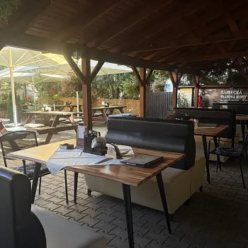 Zámecká restaurace Paskov